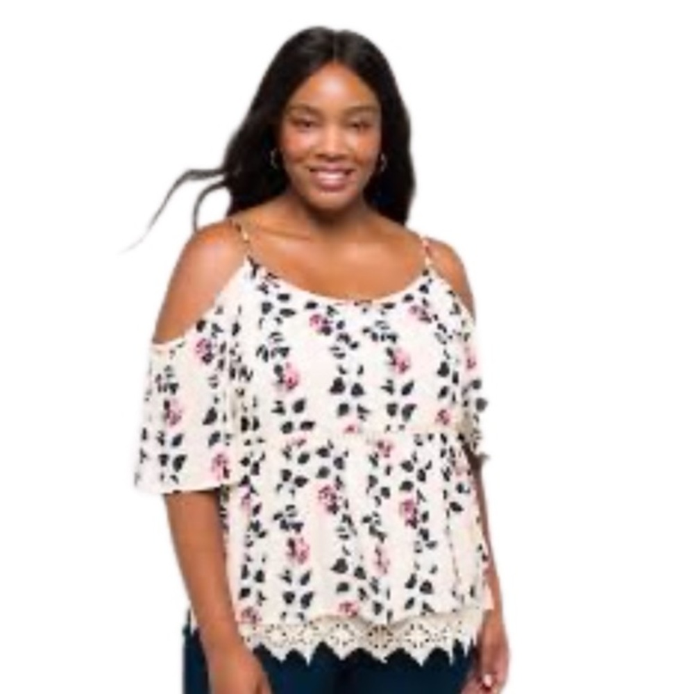 SKIES ARE BLUE Lacy Cold Shoulder Babydoll Top